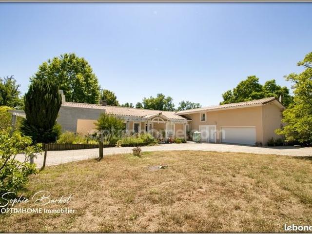 Propriété 7 pièces 288 m²