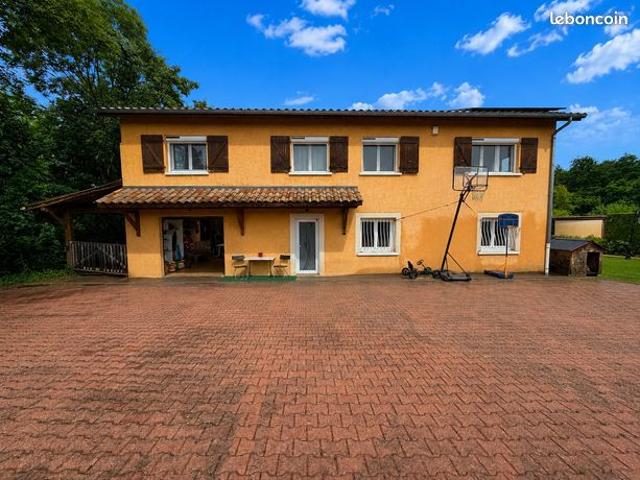 Propriété 7 pièces 280 m²