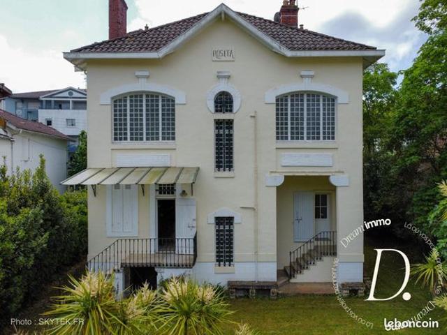 Propriété 7 pièces 280 m²