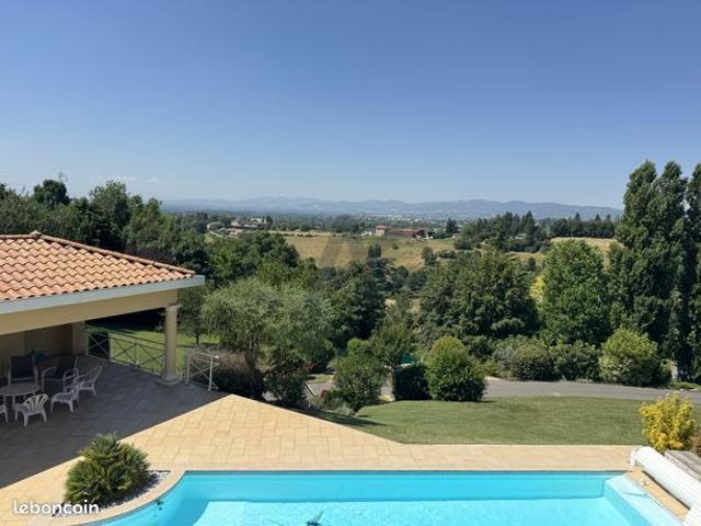 Propriété 7 pièces 280 m²