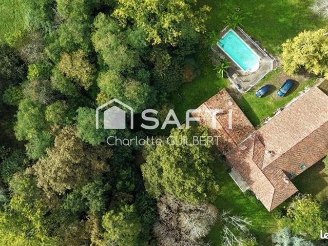 Propriété 7 pièces 282 m²