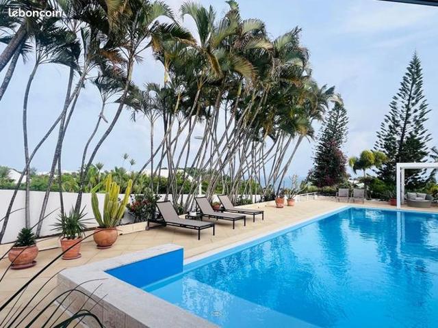 Propriété 7 pièces 283 m²