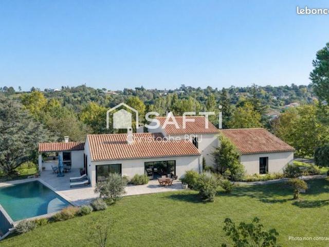 Propriété 7 pièces 283 m²