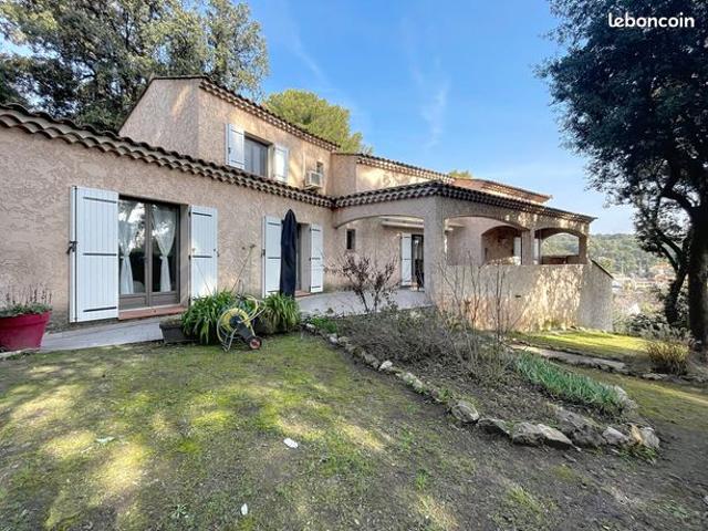 Propriété 7 pièces 283 m²