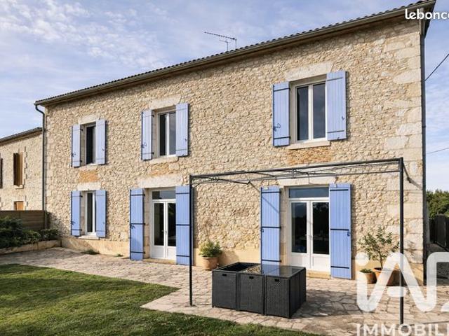 Propriété 7 pièces 283 m²