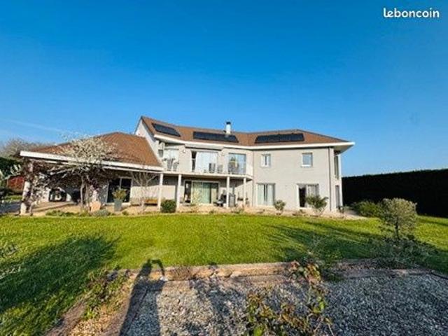 Propriété 7 pièces 294 m²