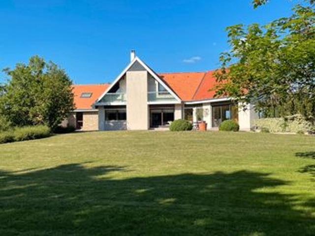 Propriété 7 pièces 295 m²