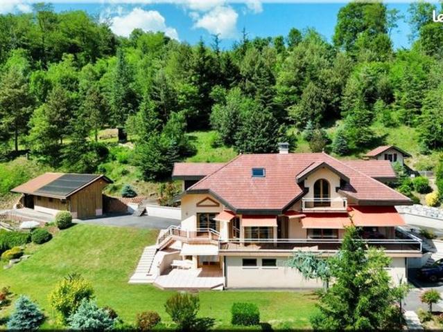 Propriété 7 pièces 295 m²