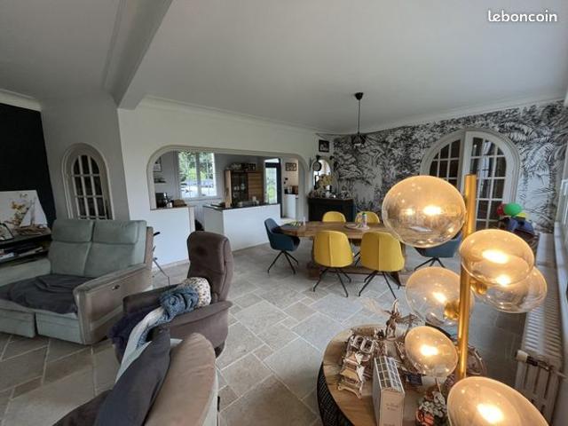 Propriété 7 pièces 296 m²