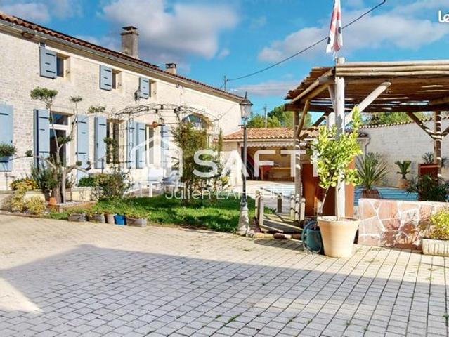 Propriété 7 pièces 299 m²