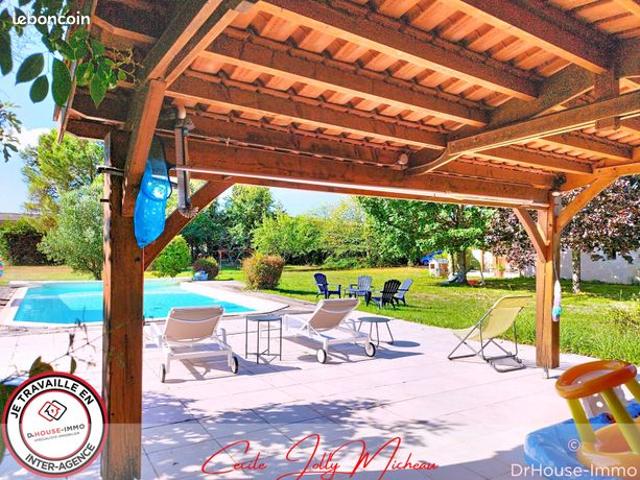 Propriété 7 pièces 290 m²