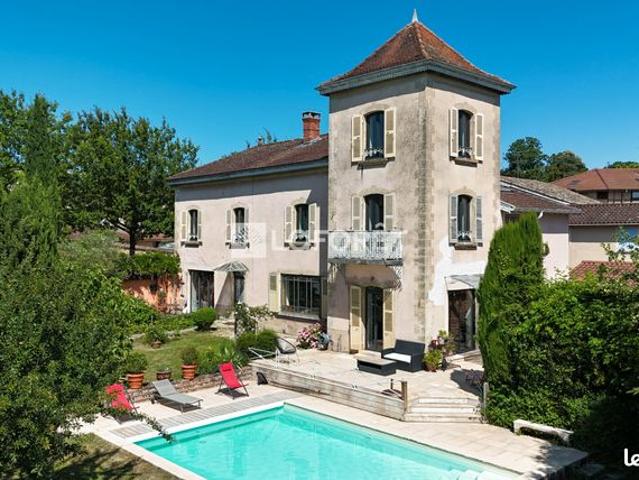 Propriété 7 pièces 292 m²