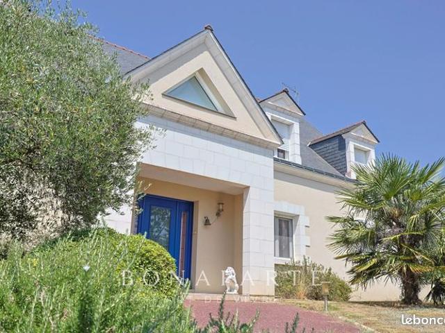 Propriété 7 pièces 292 m²