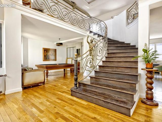 Propriété 7 pièces 305 m²