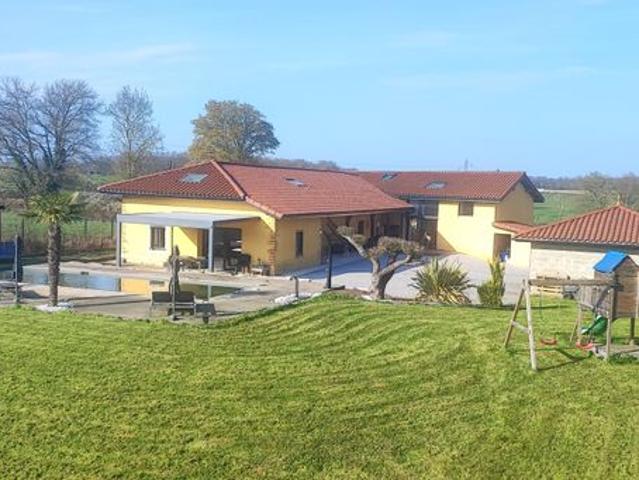 Propriété 7 pièces 300 m²