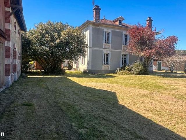 Propriété 7 pièces 300 m²