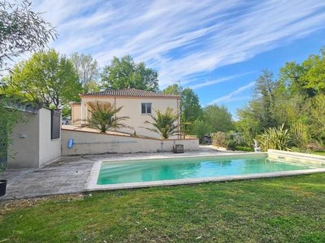 Propriété 7 pièces 300 m²
