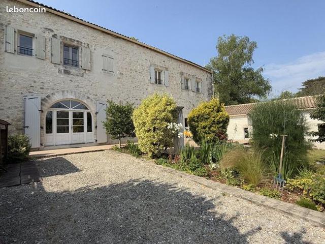 Propriété 7 pièces 300 m²