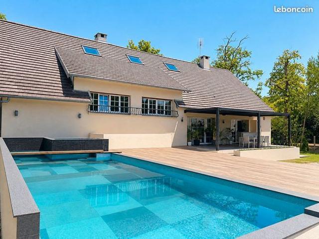 Propriété 7 pièces 302 m²