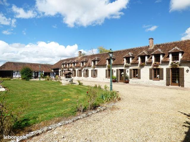 Propriété 7 pièces 303 m²