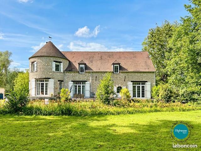 Propriété 7 pièces 303 m²