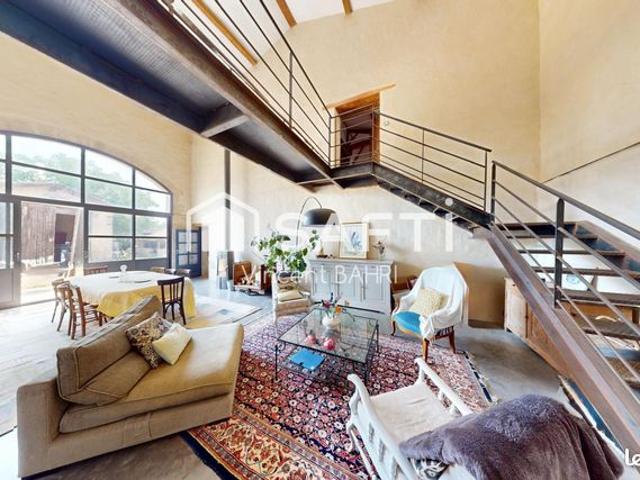 Propriété 7 pièces 316 m²