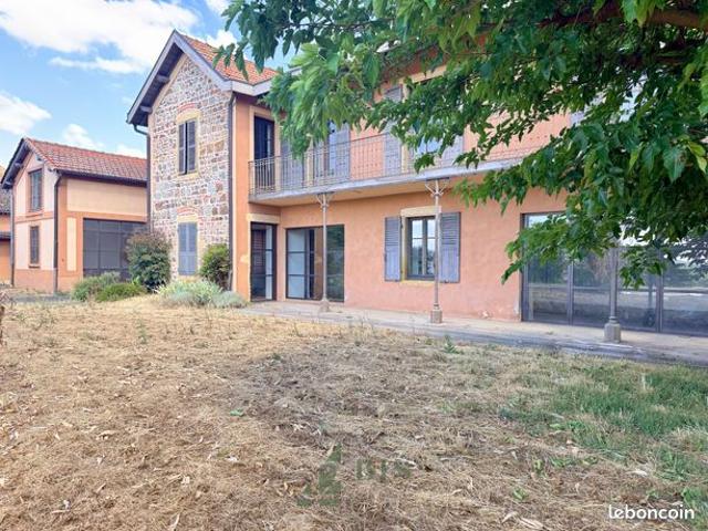 Propriété 7 pièces 310 m²
