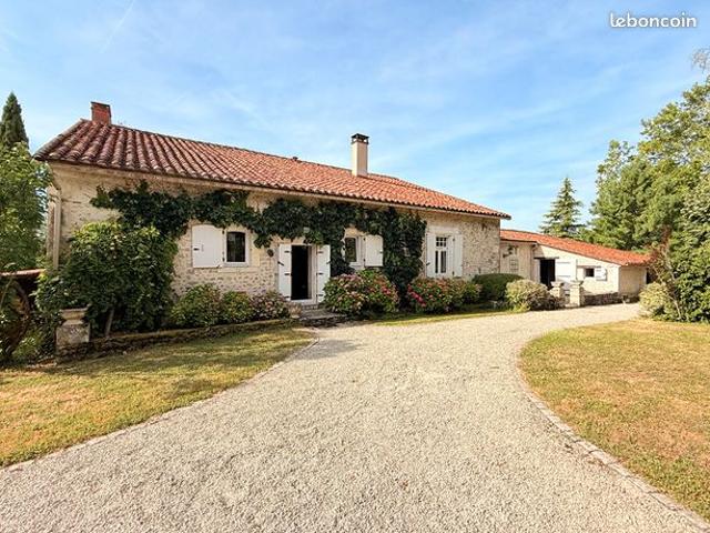 Propriété 7 pièces 313 m²