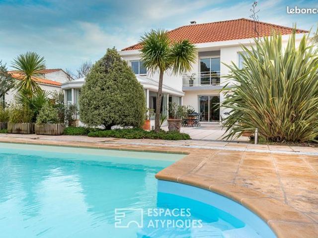 Propriété 7 pièces 313 m²