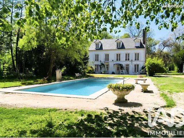 Propriété 7 pièces 325 m²