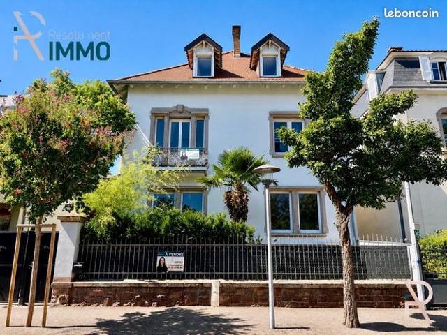 Propriété 7 pièces 328 m²