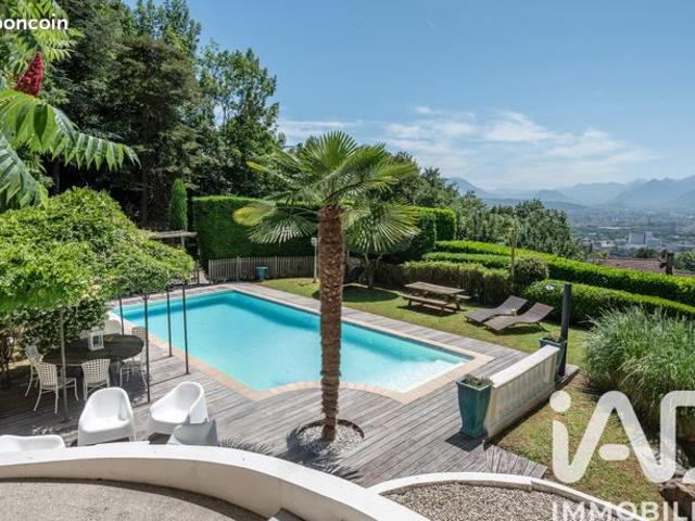Propriété 7 pièces 335 m²