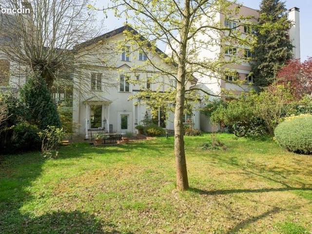 Propriété 7 pièces 339 m²