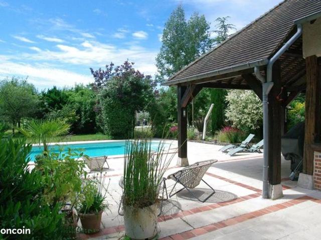 Propriété 7 pièces 330 m²