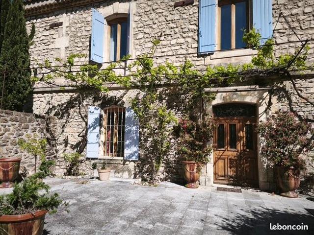 Propriété 7 pièces 330 m²