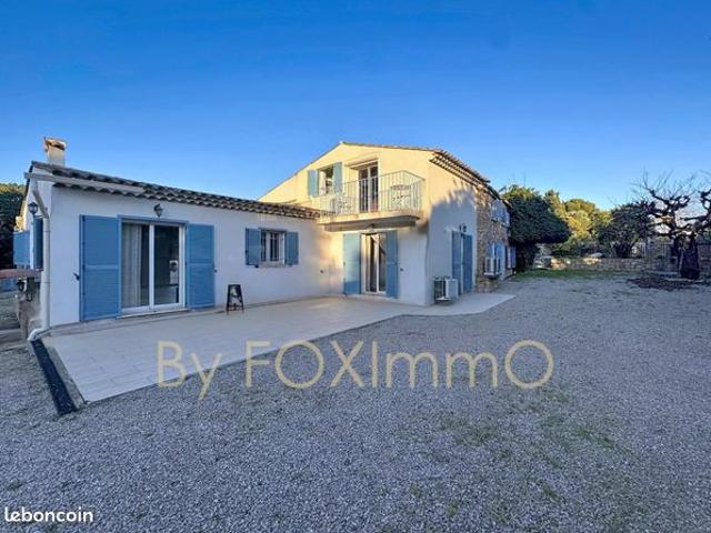 Propriété 7 pièces 344 m²