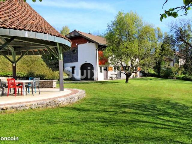 Propriété 7 pièces 347 m²