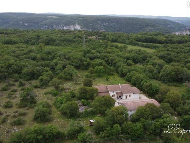 Propriété 7 pièces 340 m²