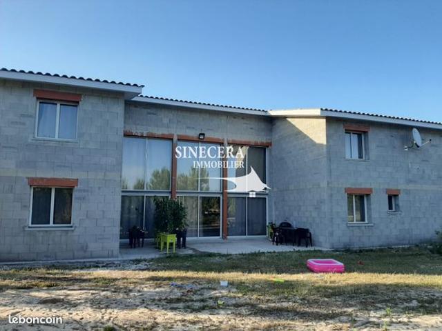Propriété 7 pièces 354 m²