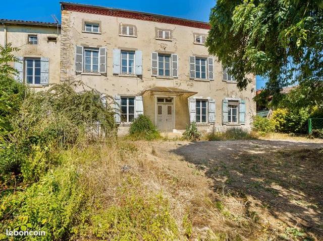 Propriété 7 pièces 355 m²