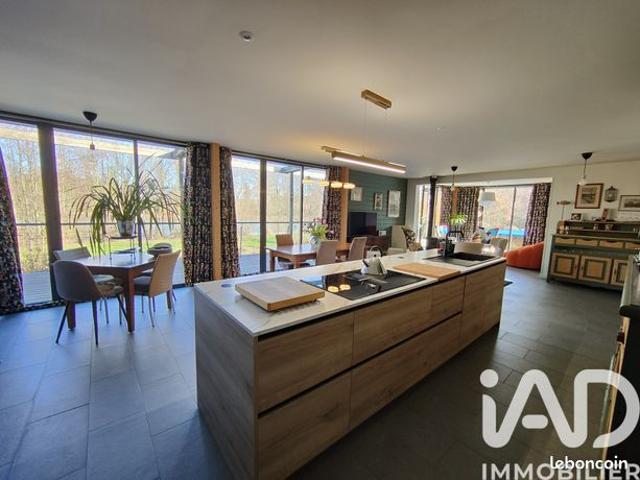 Propriété 7 pièces 350 m²