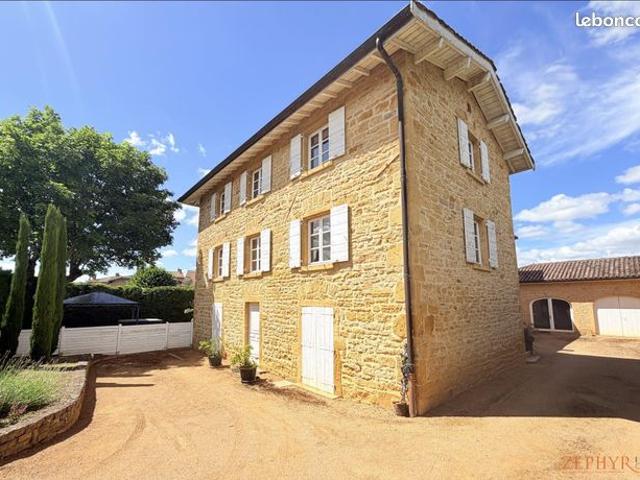 Propriété 7 pièces 352 m²