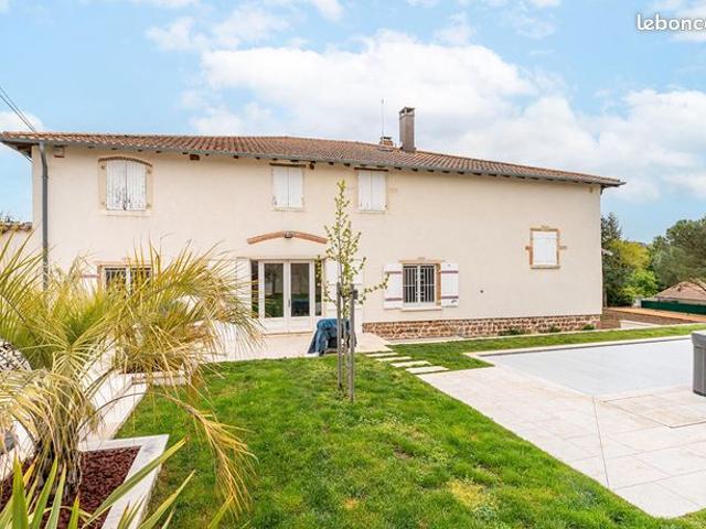 Propriété 7 pièces 360 m²