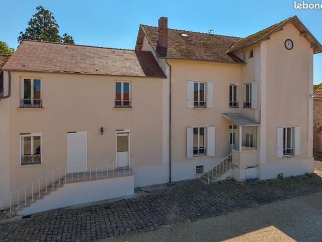 Propriété 7 pièces 362 m²