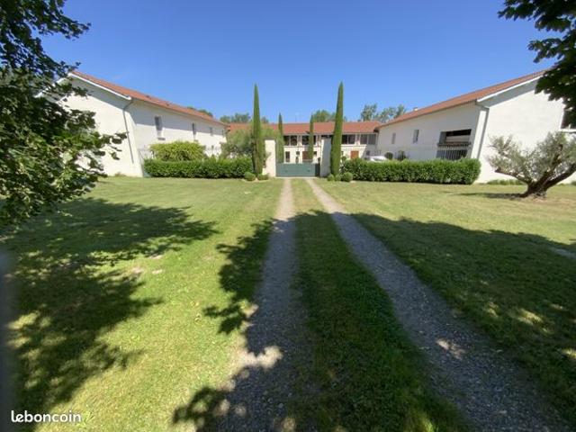 Propriété 7 pièces 374 m²