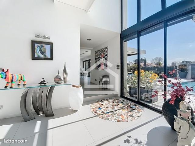 Propriété 7 pièces 390 m²