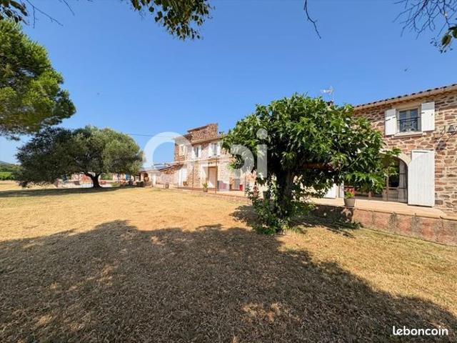 Propriété 7 pièces 419 m²