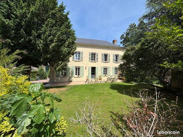 Propriété 7 pièces 440 m²