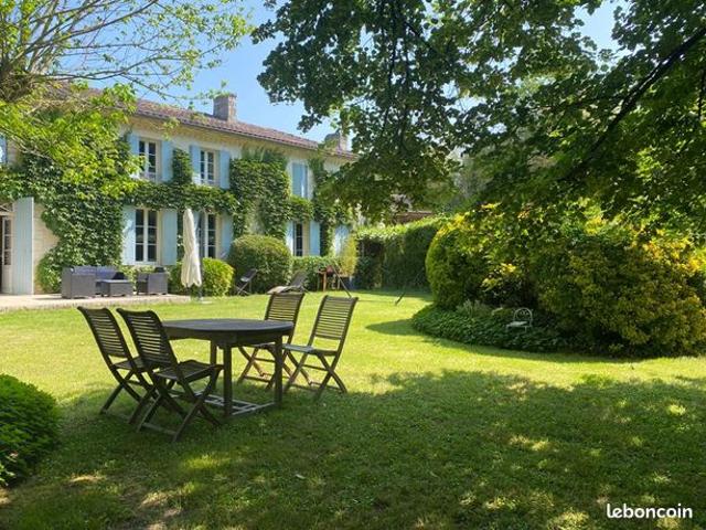 Propriété 7 pièces 450 m²