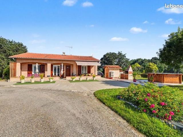 Propriété 7 pièces 148 m²